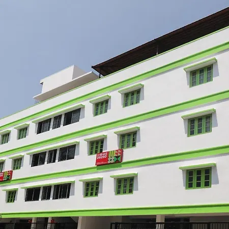 Elegant Stay Near Yediyur Lake